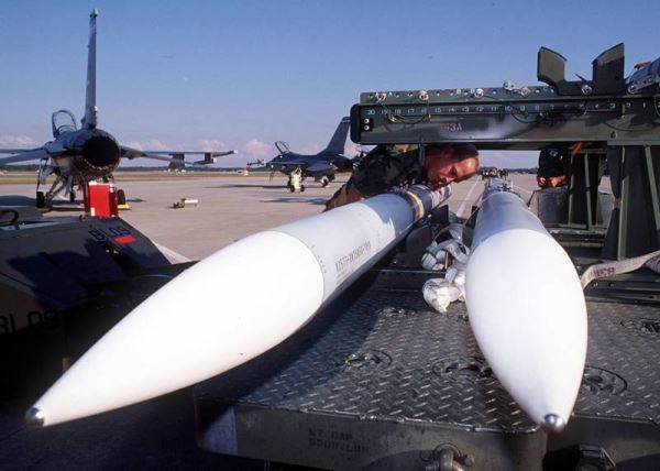 Поставленные и ожидаемые: вооружения для F-16, передаваемых Украине