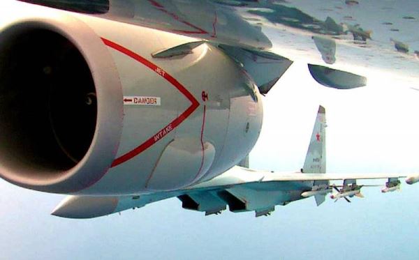 США жалуются на беспредел Су-35 в небе Сирии