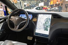 Автопилот Tesla появится на других автомобилях