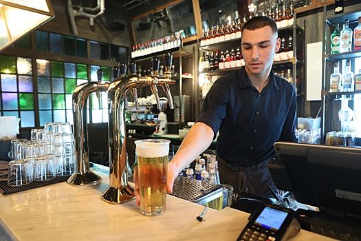 Пиво в жару создает целый ряд проблем: нарколог призвал остерегаться пенного напитка